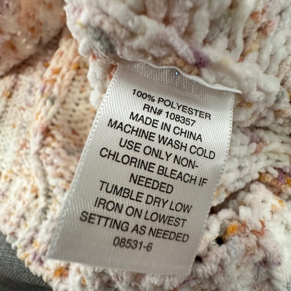 New! Arizona Juniors Womens Knit Sweater Crew Neck Long Sleeve Pullover XXXL - Picture 9 of 12